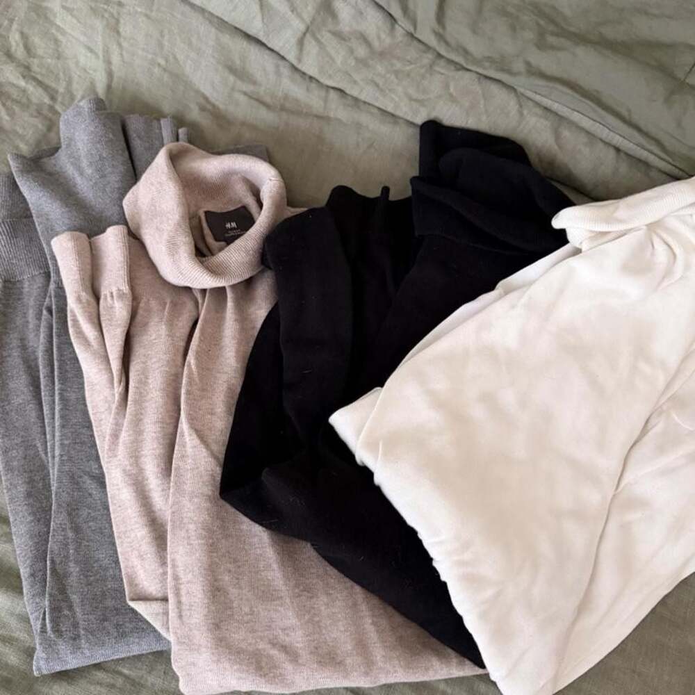 H&M Slim Fit Turtleneck Lot 4 Pack Size L